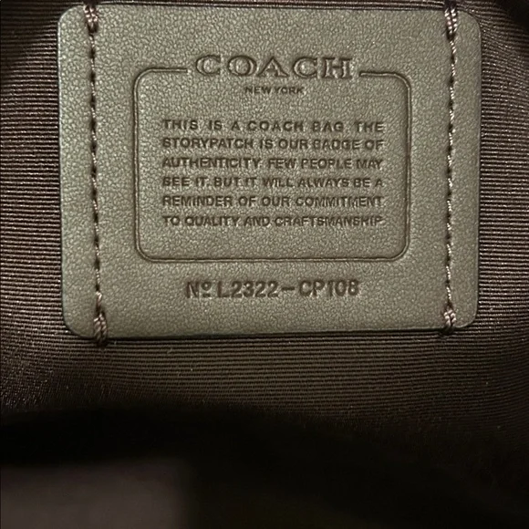 Coach (NWT) Gallery Tote Bag & Wallet in Signature Canvas & Heart Print - Picture 4 of 17